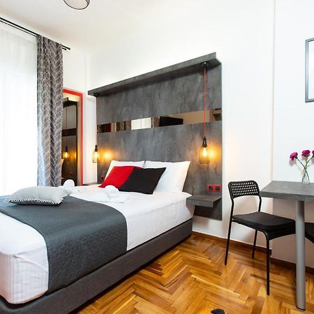 Downtown Luxury Boutique Suites : The Red Suite Thessaloníki Exteriör bild