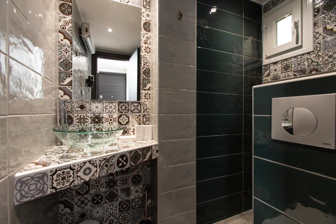 Downtown Luxury Boutique Suites : The Red Suite Thessaloníki Exteriör bild